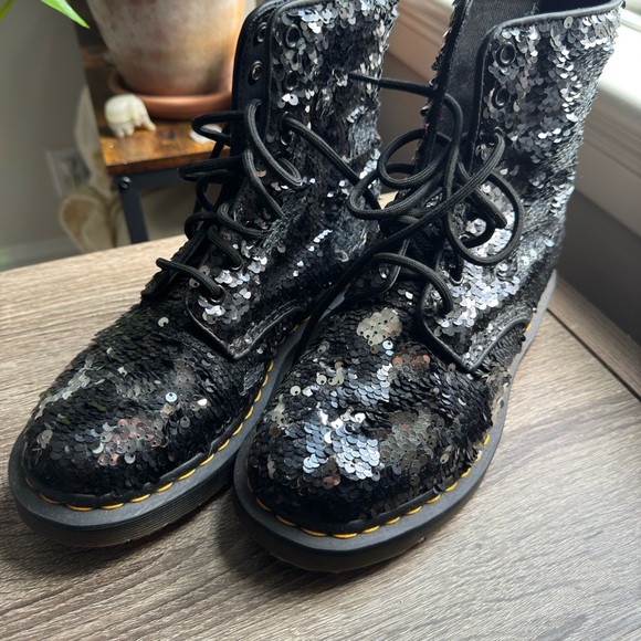 Dr. Martens 1460 Pascal Black and Silver Sequin Boots size 7 - Picture 3 of 8